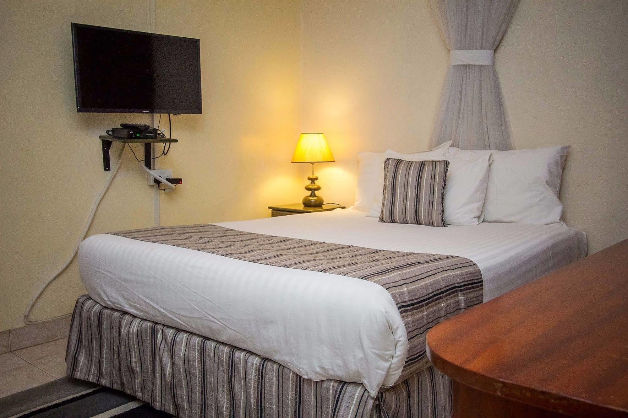 Magnolia Pine Bed & Breakfast Найроби Экстерьер фото